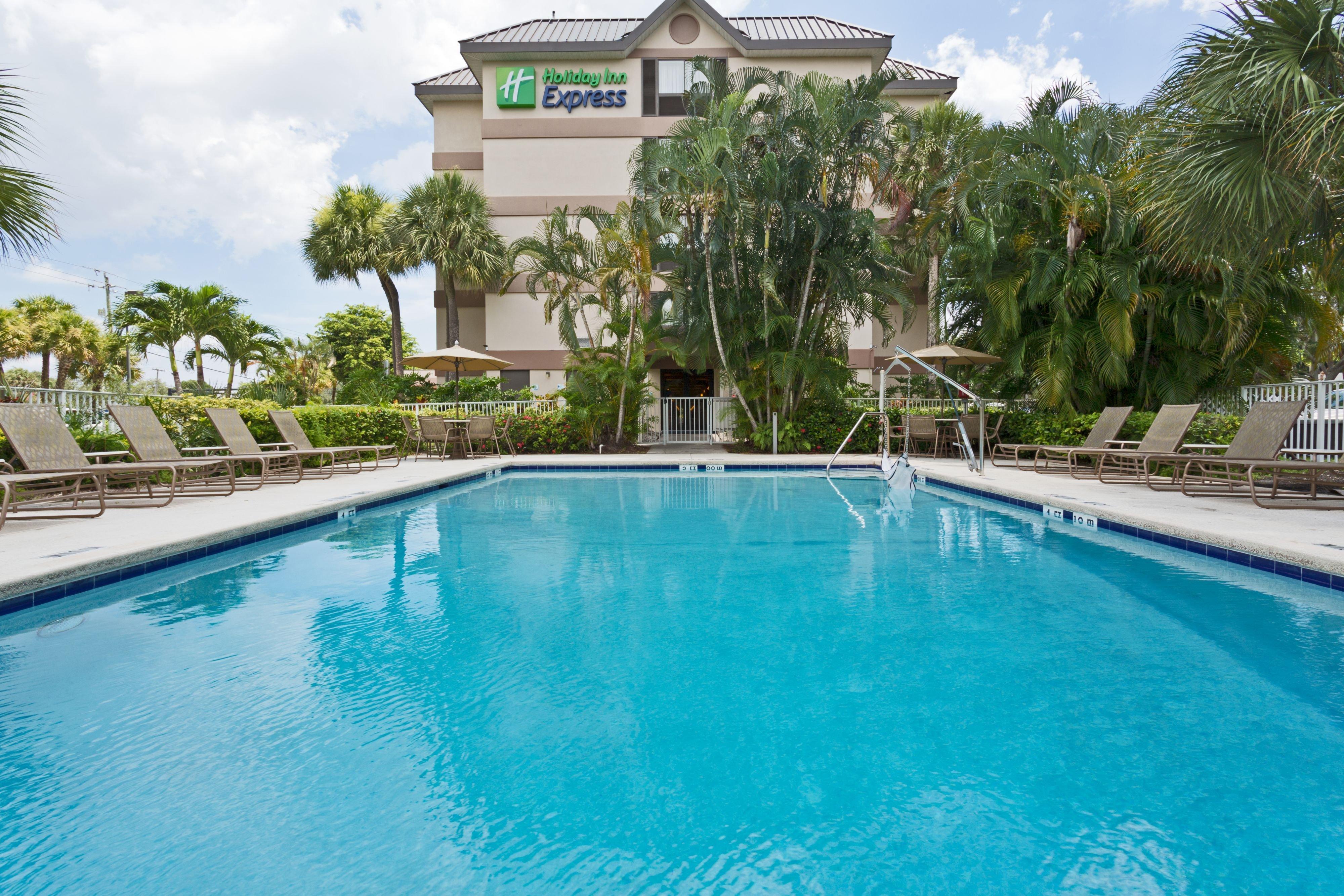 Holiday Inn Express Fort Lauderdale North - Executive Airport By Ihg Kültér fotó