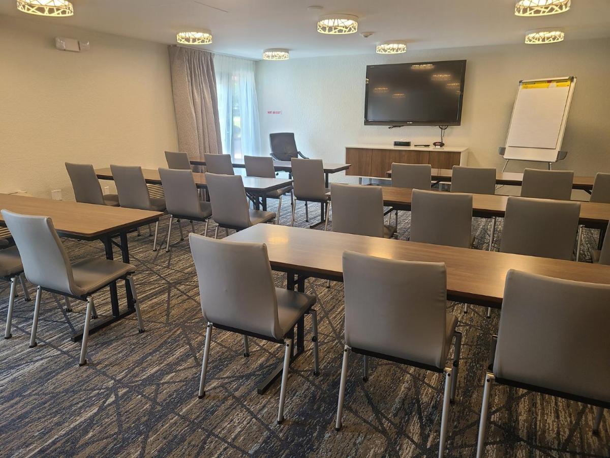 Holiday Inn Express Fort Lauderdale North - Executive Airport By Ihg Kültér fotó