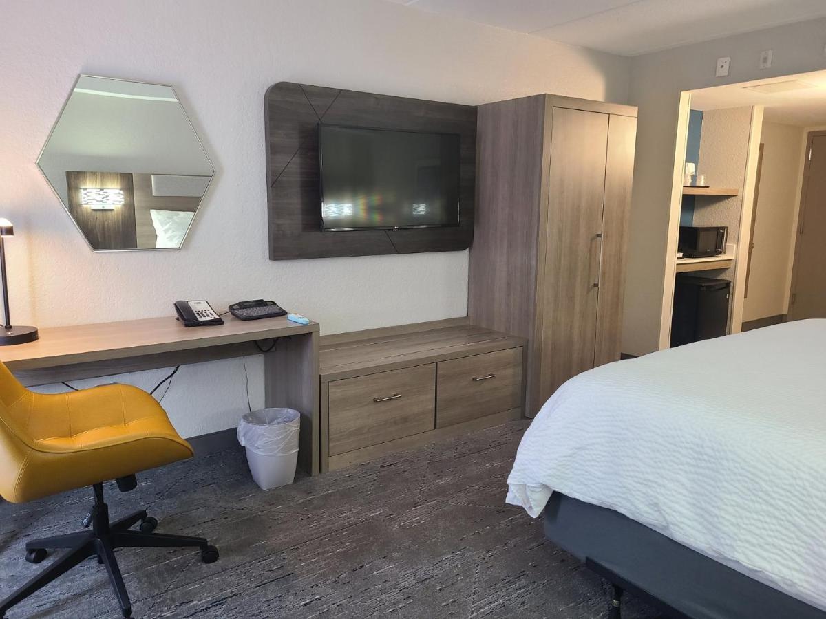 Holiday Inn Express Fort Lauderdale North - Executive Airport By Ihg Kültér fotó