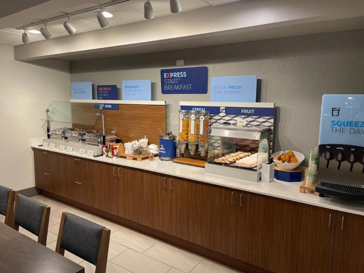 Holiday Inn Express Fort Lauderdale North - Executive Airport By Ihg Kültér fotó