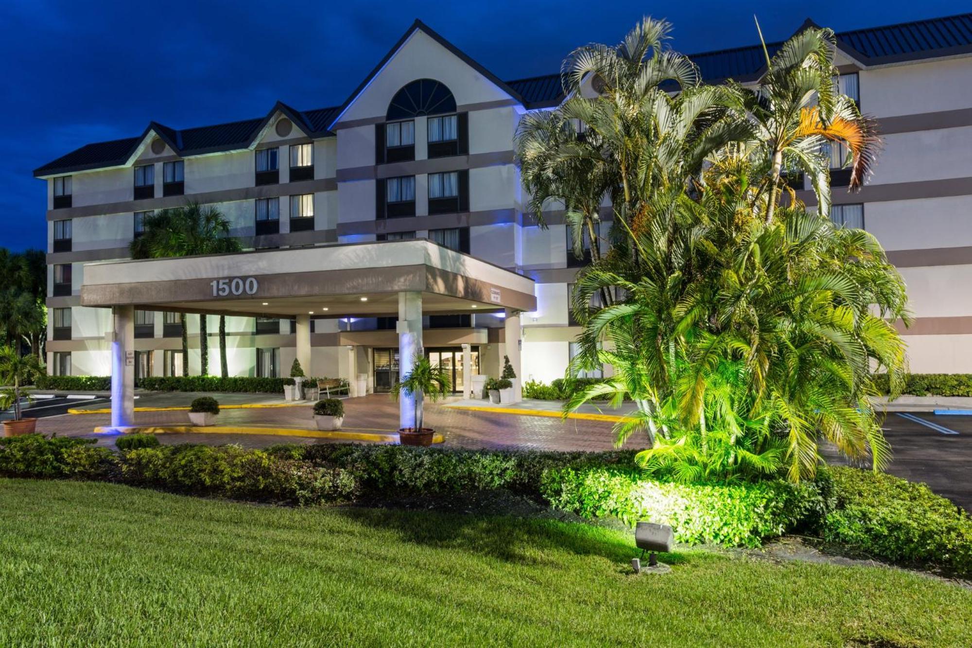 Holiday Inn Express Fort Lauderdale North - Executive Airport By Ihg Kültér fotó